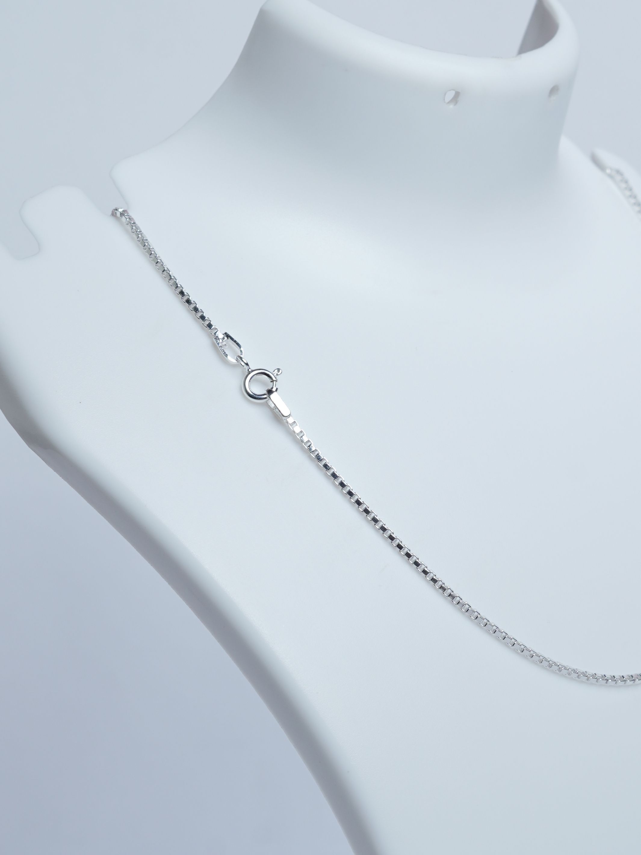 Little Shine Box Link Silver Chain - View 2