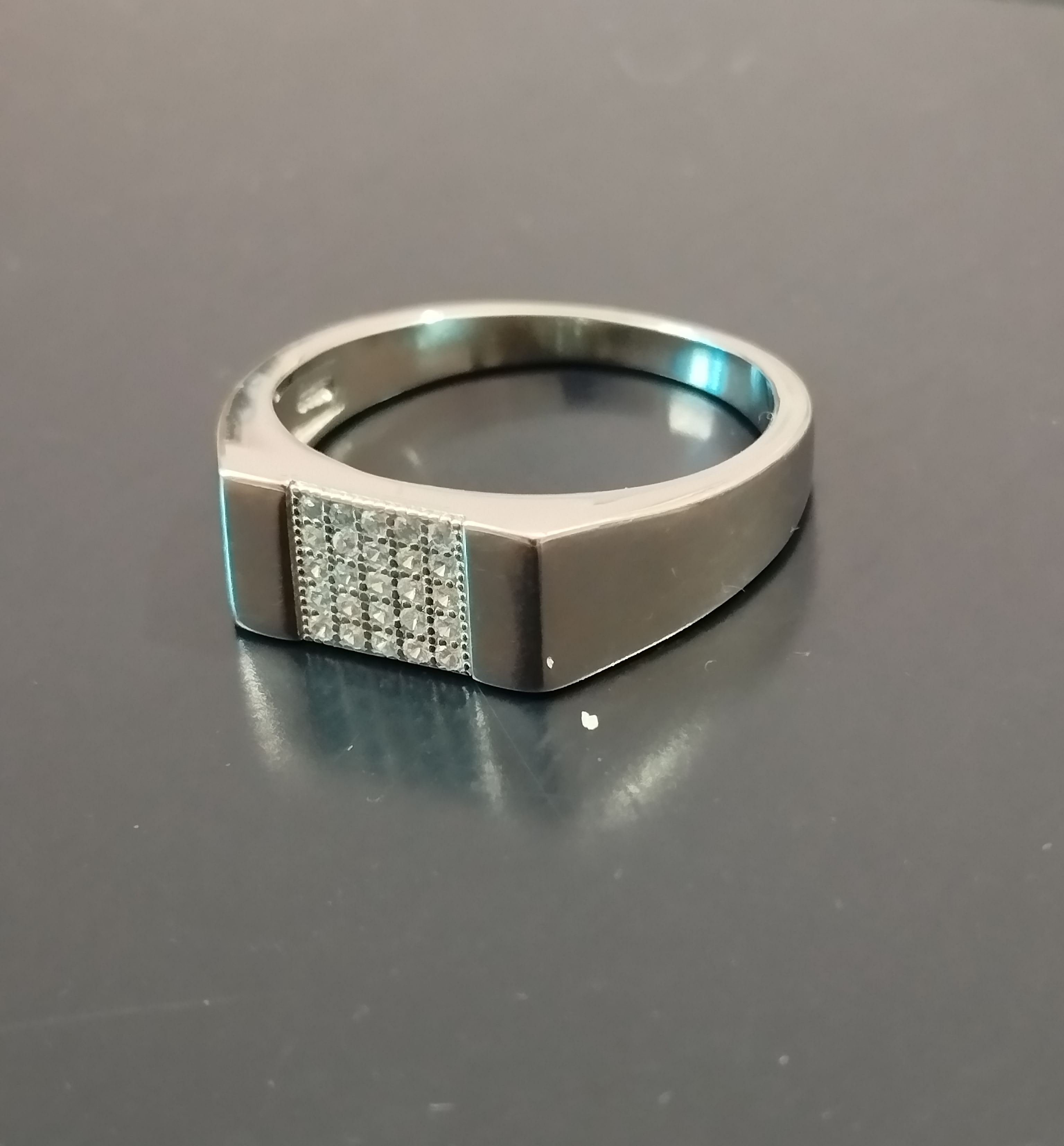 Regal Crest Men’s Silver Ring - View 4