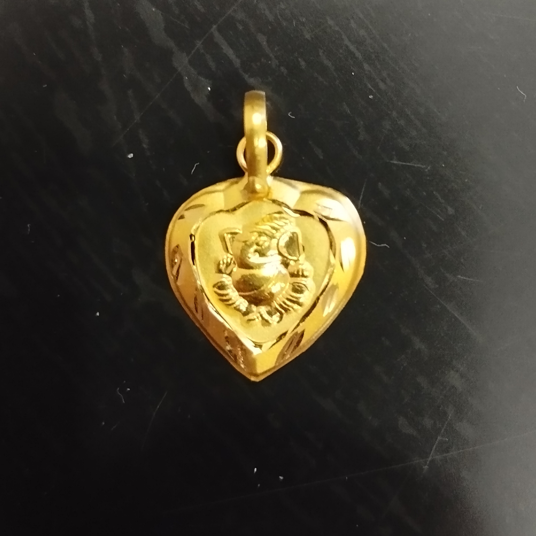 Divine Ganesha Heart Gold Pendant - View 3