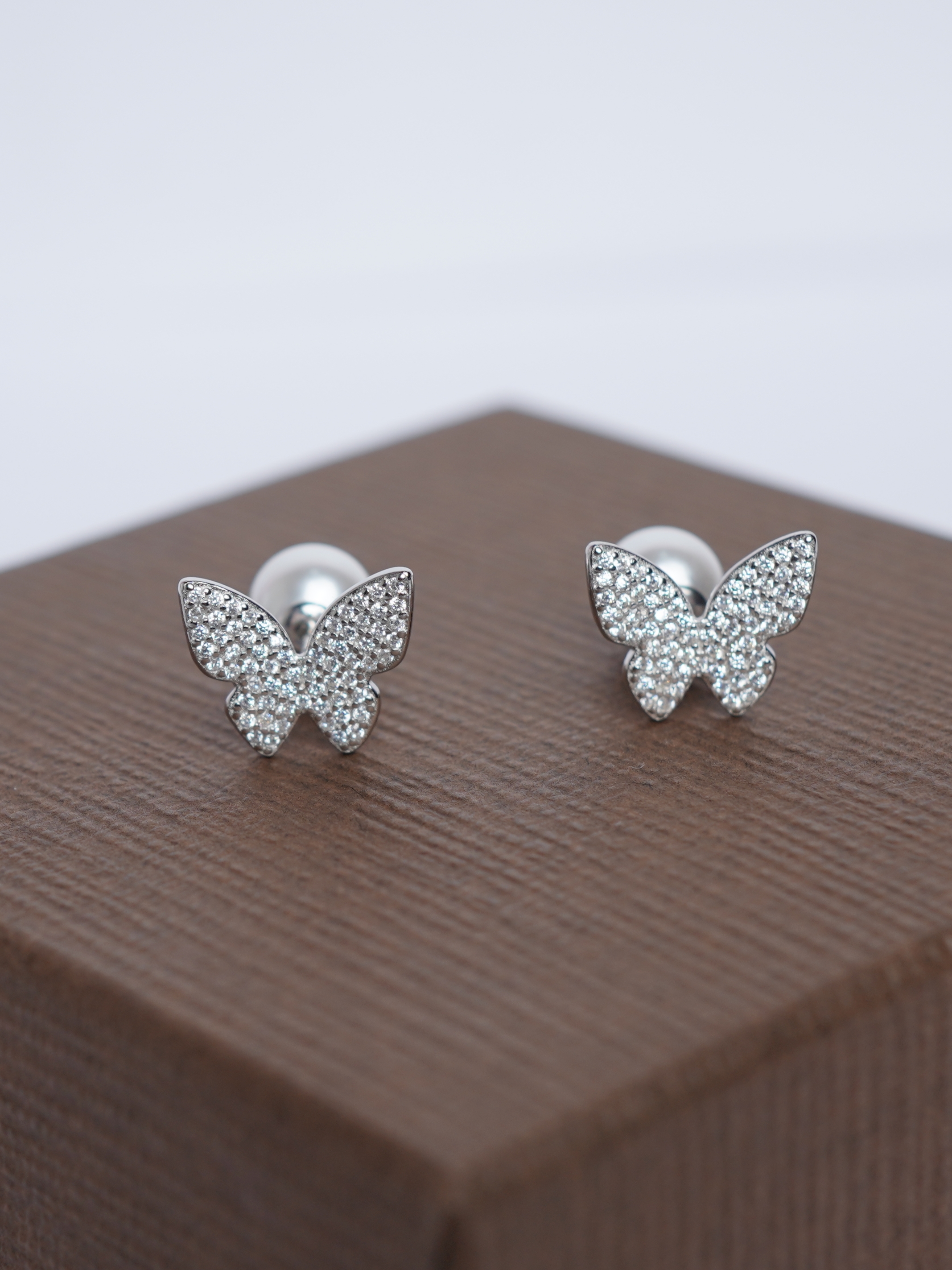 925 Sterling Silver Pearl Butterfly Dual-Face Earrings - View 3