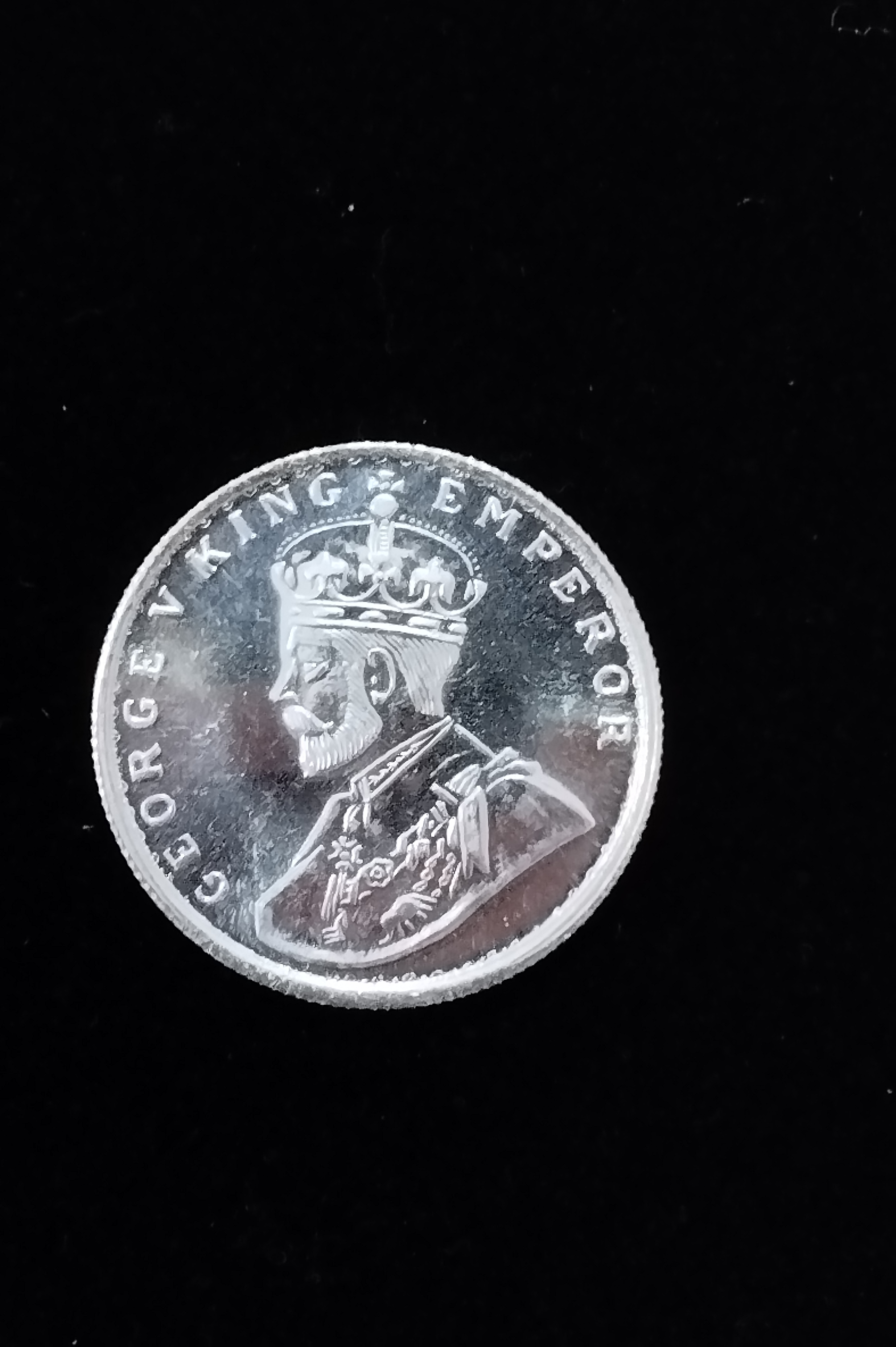 Royal Legacy King George Silver Coin - 999 Fine Silver - View 3